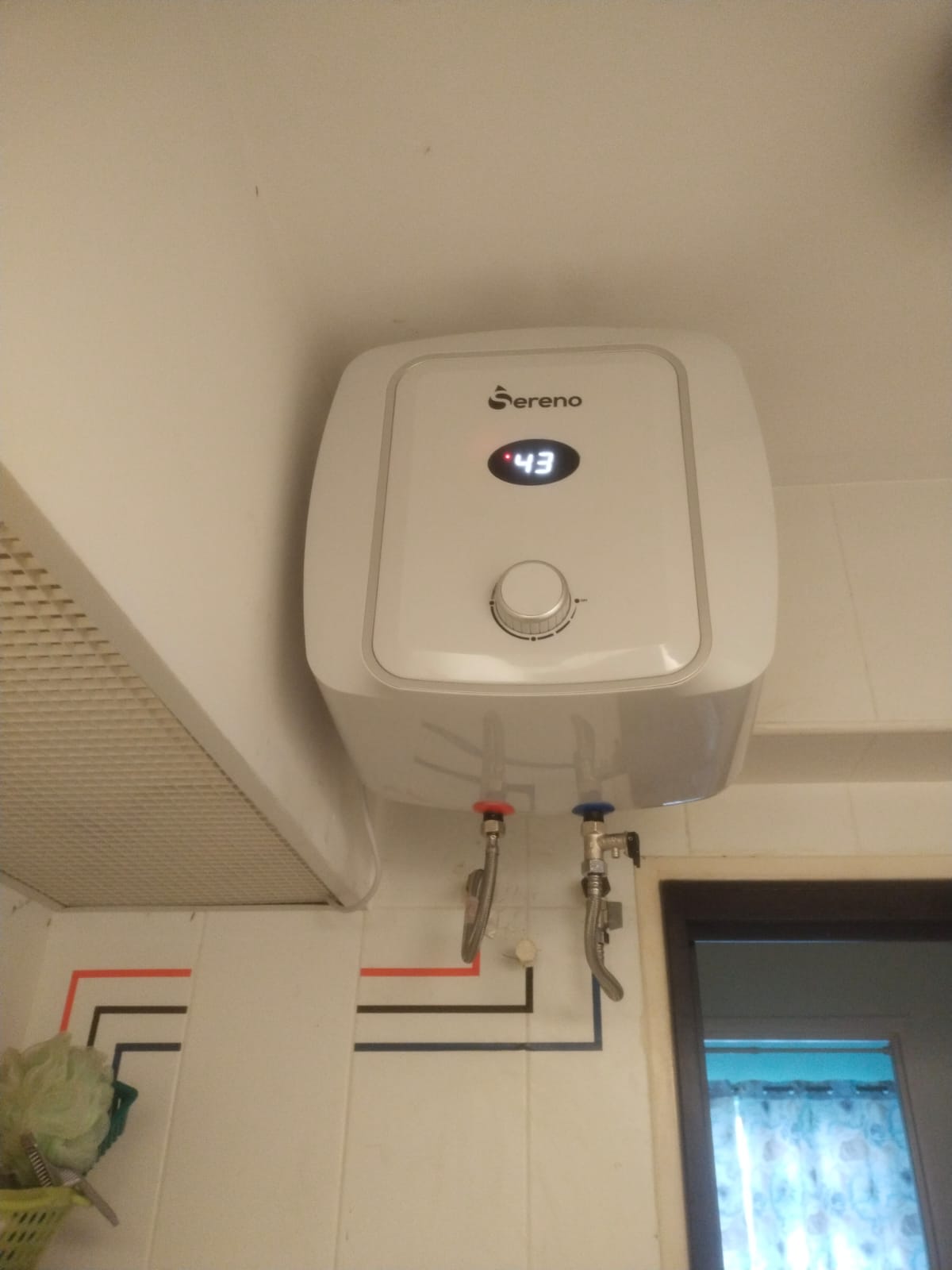 Sereno storage electric water heater in a BTO Flat